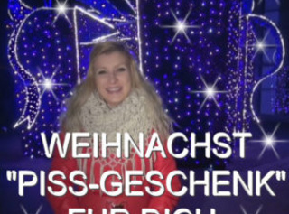 SCHAU MAL WAS ICH FÜR EIN PISS-GESCHENK FÜR DICH HABE:))ES GIBT NIX BESSERES UNTER DEM TANNENBAUM
 ALS MEGA GROßEN PISS-GESCHENK! ICH HABE EINE GROßE PACKUNGGESCHENK.VOR EINEM SHOPPING CENTER 
GEFUNDEN.SCHAU MAL WAS ICH FÜR DICH ZUM WEIHNACHTEN GEMACHT HABE???GEFELLT DIR MEIN GESCHENK???